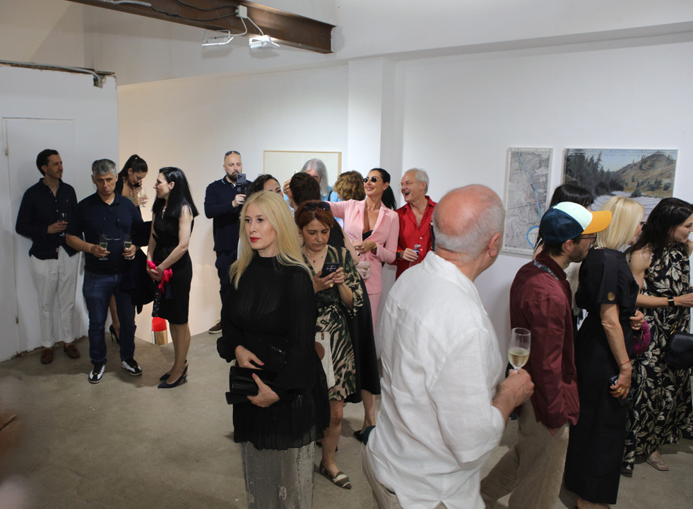 ONE Gallery ������� ����� ������ ����� �����������������